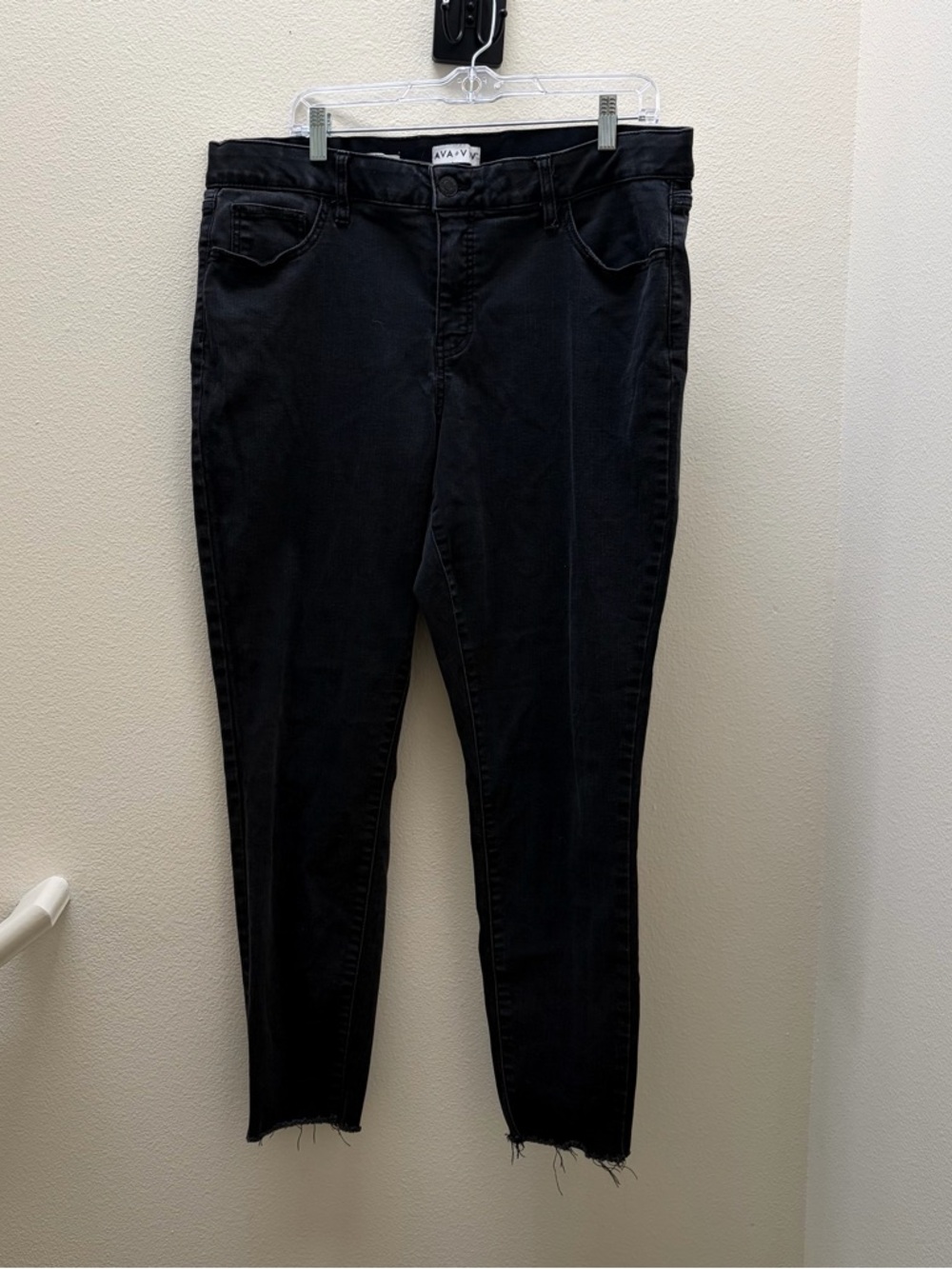 AVA VIV Black Mid Rise Skinny Jeans 18